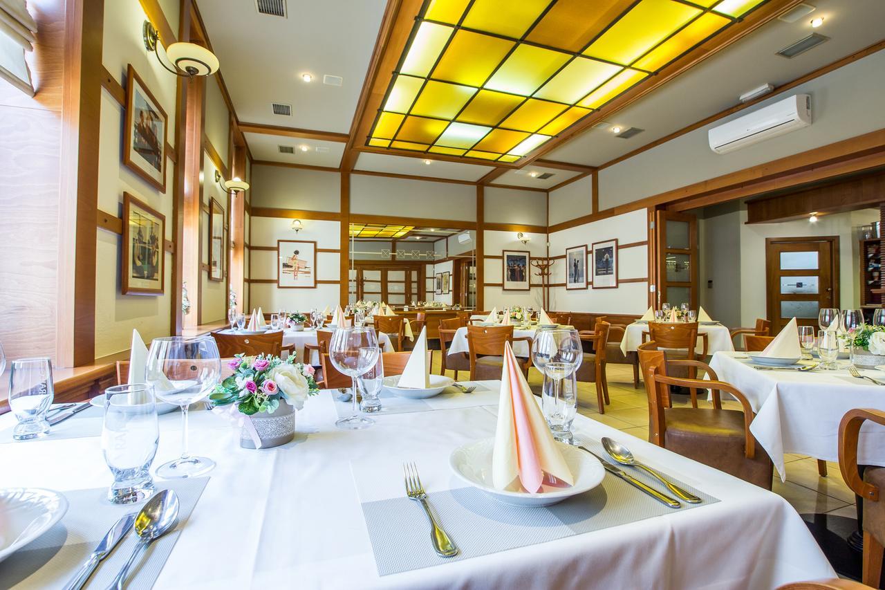 Hotel Pod Vezi Strážnice Εξωτερικό φωτογραφία